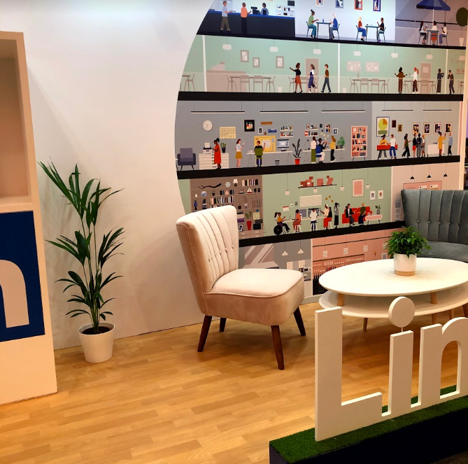 VerveLiveAgency's tweet photo. We worked with the @LinkedIn Marketing Team to build a bespoke stand for the HRD Summit in Birmingham. The event takes place on the 4th &amp; 5th of February, and attendees can chat with the experts and demo some of the company's talent tools. #LinkedIn #HRDSummit https://t.co/pzTpNq9iym