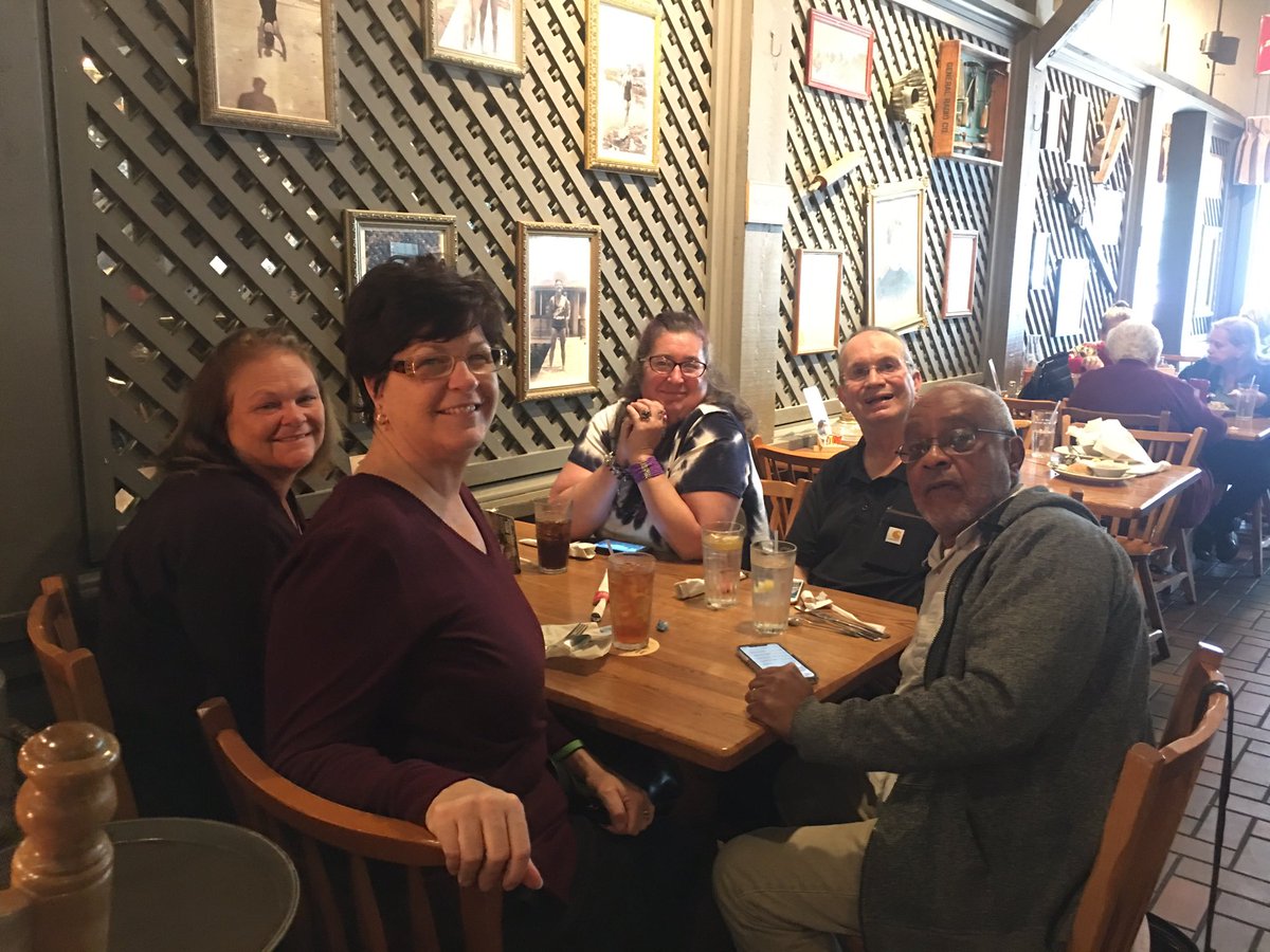 AlzadvocateJenn's tweet photo. Getting a quick lunch next stop Tallahassee! #RallyinTally #alzFL https://t.co/DhGWJahp7d