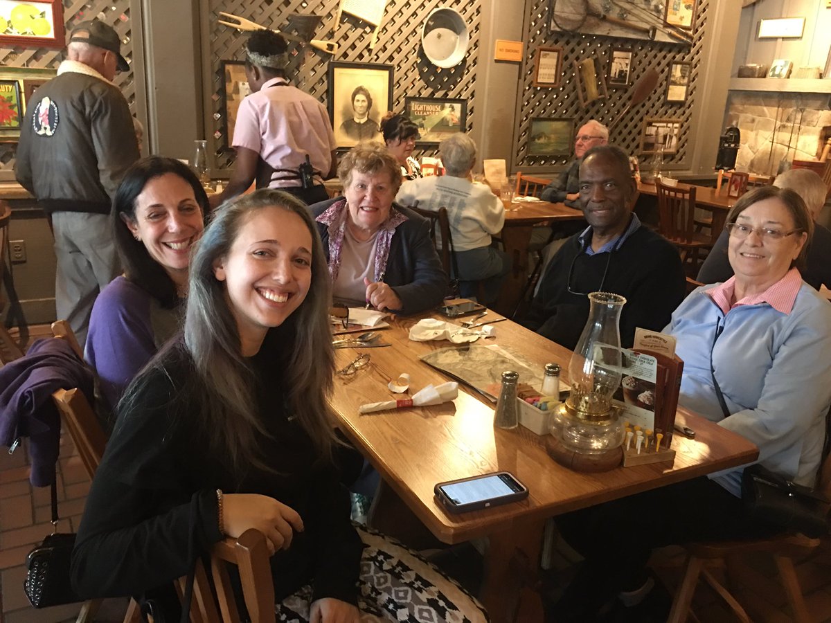 AlzadvocateJenn's tweet photo. Getting a quick lunch next stop Tallahassee! #RallyinTally #alzFL https://t.co/DhGWJahp7d