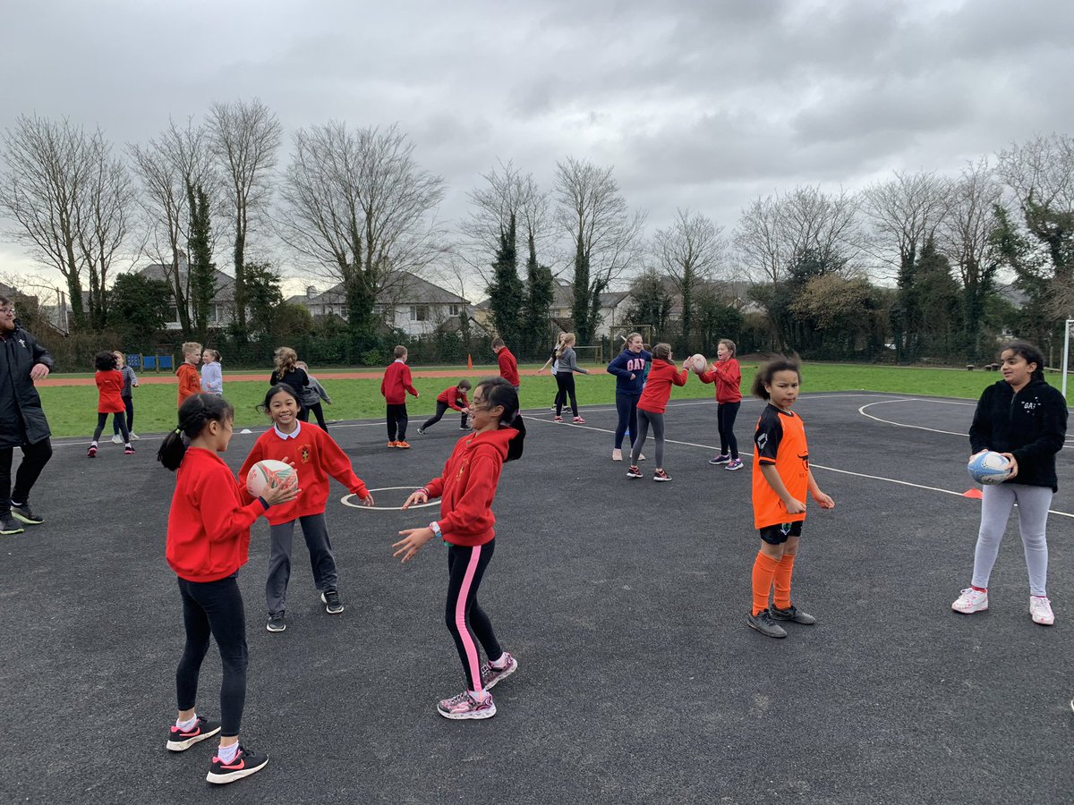 HowellsJac's tweet image. Cold morning and afternoon in Carmarthen today, warming to still see a smile on the children’s faces #NAW2020 @WRU_Scarlets @WRU_Community