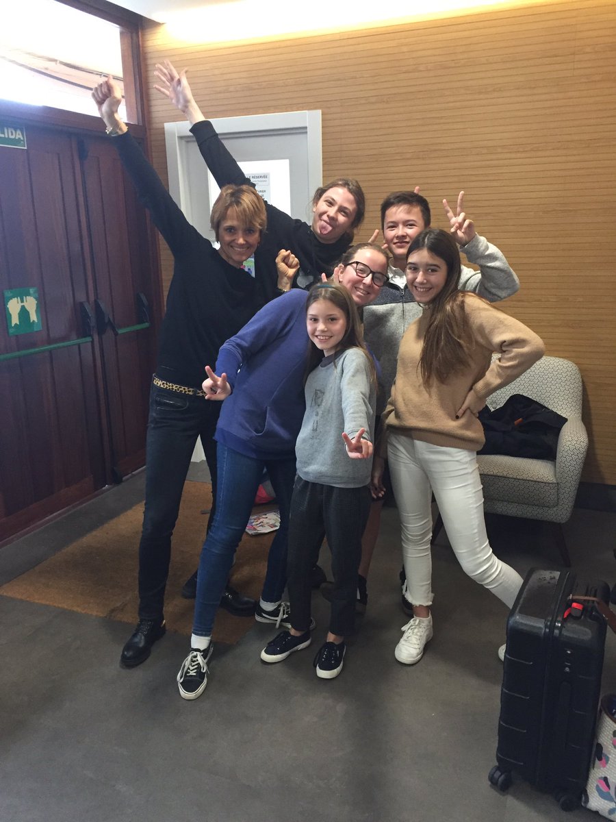 Magsolabarrieta's tweet image. @lfbilbao c est partie pour la finale Espagne Ambassadeur En Herbe #AEH2020                                       Aupa Emma, Nathan, Agathe, Gabriel et Katalin accompagnés de Stephane Bigo @aefeinfo