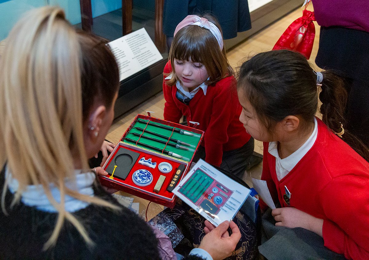 Children exploring museum 