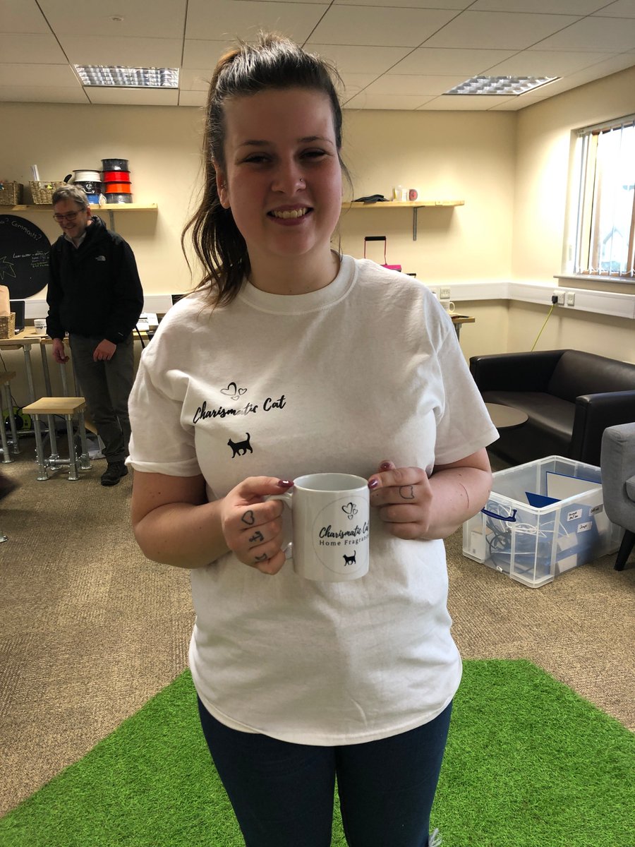 M_SParc's tweet photo. First event for #ontour @Conglmeinciau Botwnnog!
Introduction to Maker-Space with @wyn_griffith! The group had a go on the laser, vinyl cutter and heat presses! plenty more opportunities to come and have a go 👍
This session was delivered in partnership with @HwbMenter #arfor https://t.co/qbixc6WVXM