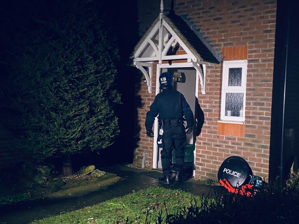 KatyBourne's tweet photo. More pics from when I accompanied @sussex_police’s new Tactical Enforcement Unit on their dawn raid last week. The team arrested a dangerous, violent man who’d been evading justice &amp; was known for drug-related &amp; knife crimes. More investment going into expanding these teams 👍 https://t.co/wmy2lzD6re