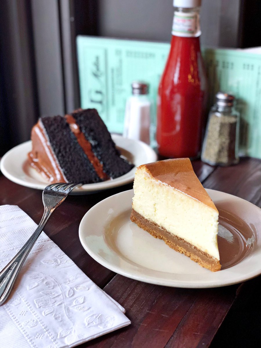 JGMelonNYC's tweet photo. Twos-Day. 

Desserts from @magnoliabakery available at JG Melon Downtown. https://t.co/AMst1ALM80