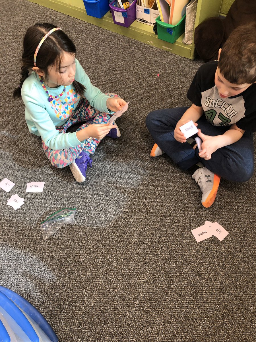 schmitzash's tweet photo. Playing go fish with long and short vowels. If they have the word kit, then they are looking for kite. 

Fun game right before lunch! 

#hudsonschools #firstgrade https://t.co/iSh4wXdl93