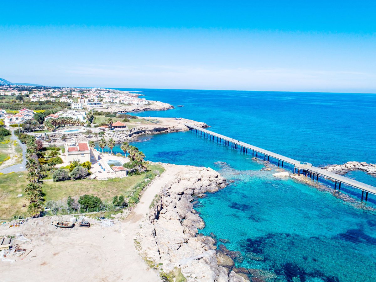 EditCyprusCom's tweet photo. Sea walk. 
💦Gluk

#cyprus #northcyprus #beach #coast #walk #wander #wanderlust #travelphoto #travelphotos #holiday #trip #chypre #chipre #tour #zypern #traveling #travel #vacation #journey #travelblogger #traveller #travelling #Кипр #Кіпр #путешествовать #подорожі #reizen #Reise https://t.co/ZfEIoptngX