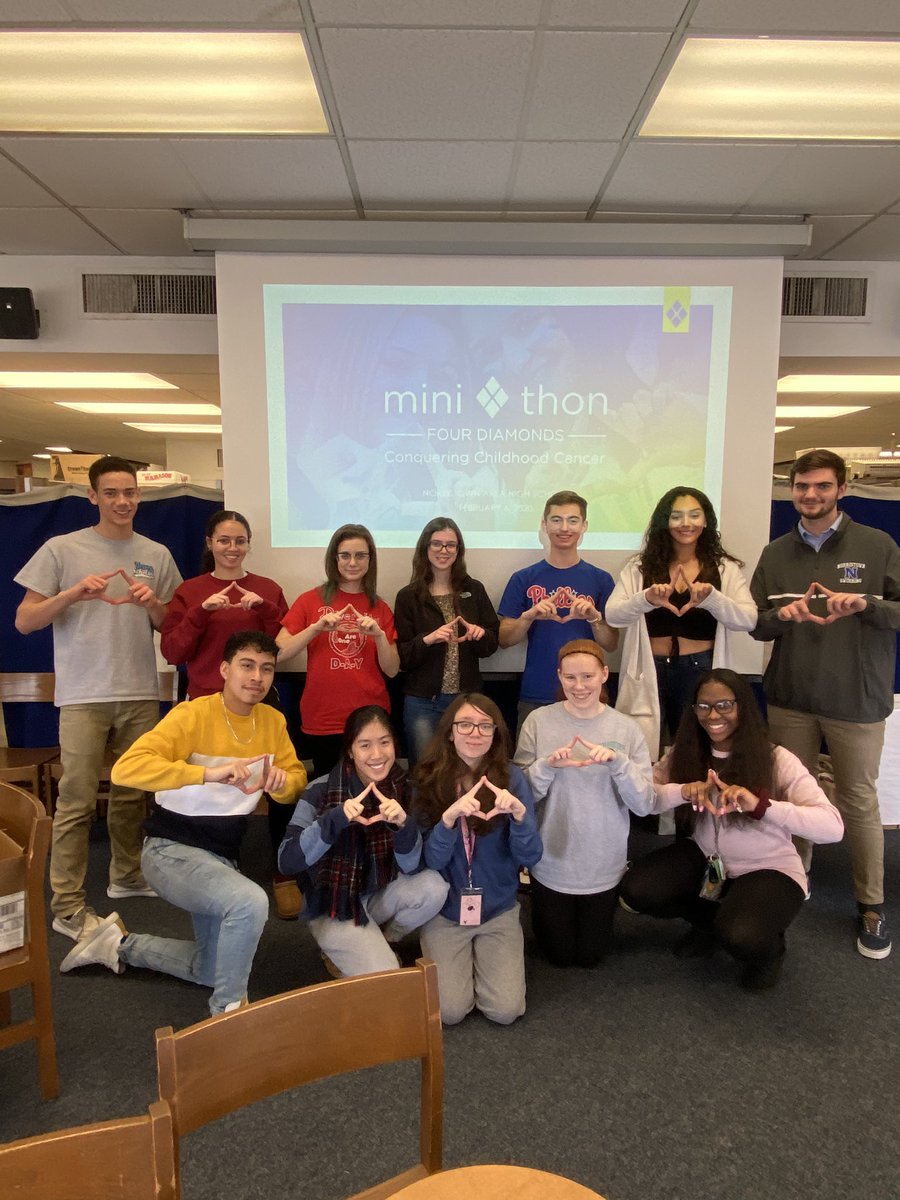 MiniNahs's tweet image. Today was our first official planning meeting! We’re so excited to host our first annual mini-THON🔹🤍 #FTK #miniTHON #forthekids #NAHS