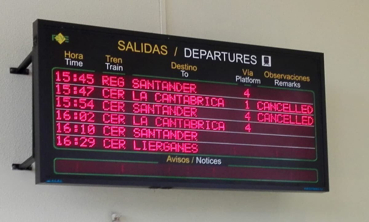 movilidad_cant's tweet photo. @urbaNATURALEZA @Renfe @la_catenaria @lejaniasss @Inforenfe Lo que se publica en los medios no llega ni al 5% del total de incidencias que se denuncian o difunden. Sin ir más lejos, esta tarde en tu línea Liérganes-Santander 2 cancelaciones en 10 minutos. Ojo que no hablamos de 3 incidencias en 6 meses. Únicamente 2 en 10 minutos https://t.co/HP2dN3jp5I