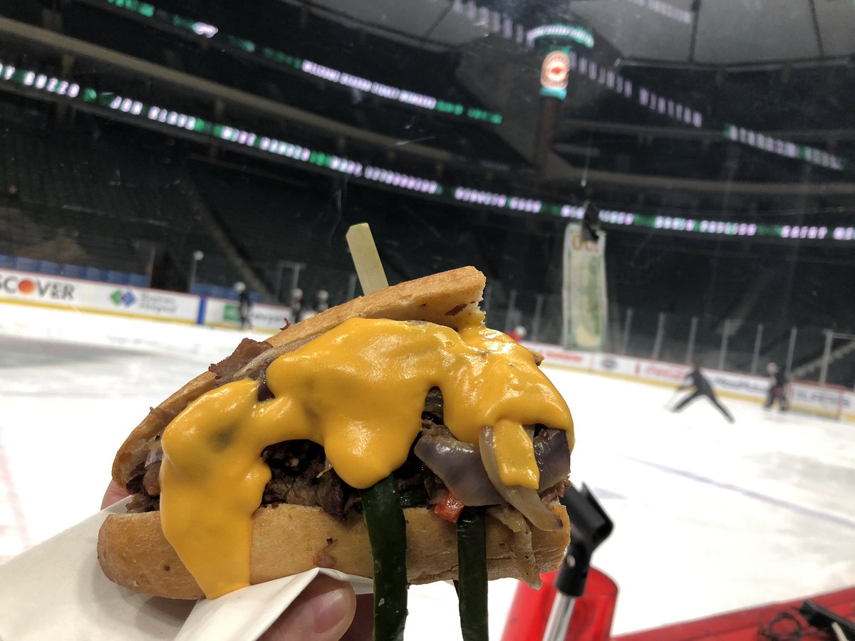 RachelRamsey44's tweet image. Bison Philly Sandwich, $100 hanging, Chiefs jersey on, think we distracted the speedy hawks? Thanks for having me as always @PAOnTheMic @madproducer1 #VoxInTheBox