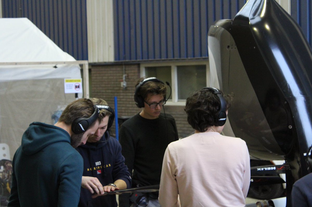 At Silverwing safety is our number one priority and effective communication is the key! Thanks to the industry-leading SoundComm B40 Headset, provided to us by <a href="/BoseAviation/">Bose Aviation</a> , we’re able to communicate seamlessly with each other during our tests and the competition. 

#bose