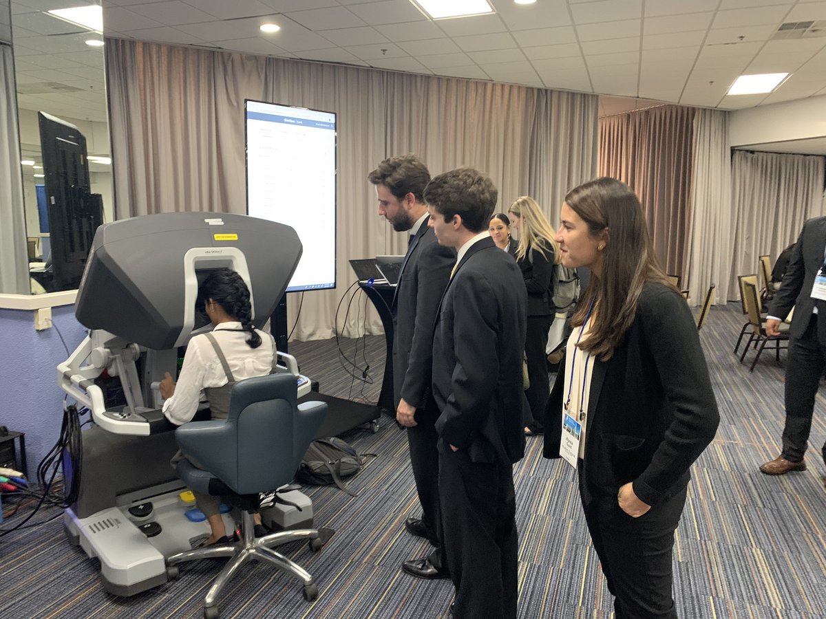 Robotic simulation competition heating up #ASC2020 <a href="/UABSurgery/">UAB Surgery</a> <a href="/IntuitiveSurg/">Intuitive</a>
