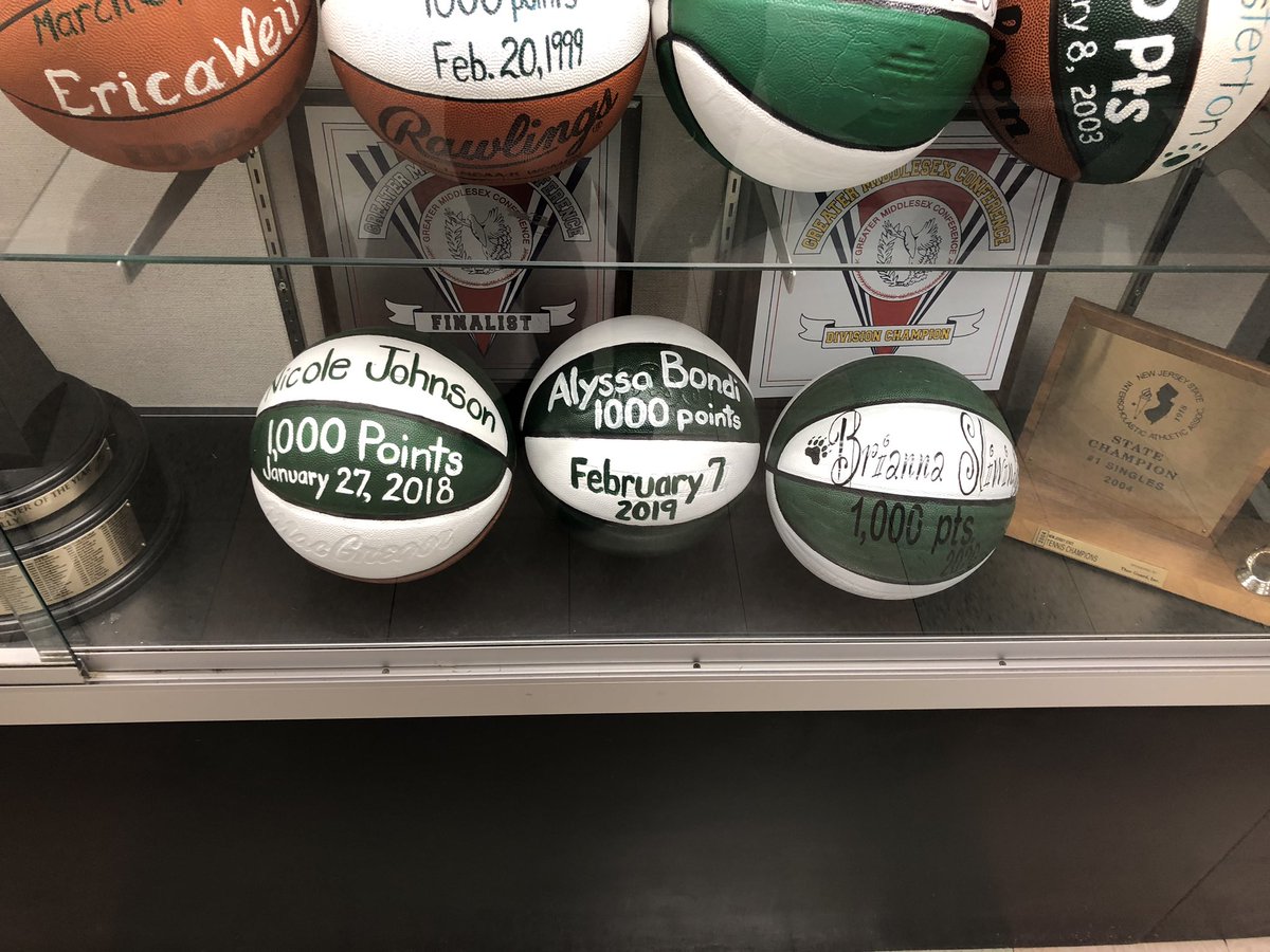 3 of the 9 girls basketball 1,000 pt scorers in EB history happened in the last 3 seasons. So proud of these girls!  Hope the underclassmen were paying attention to work put in!  Who is next <a href="/EBHSGirlsBBall/">East Brunswick HS Lady Bears 🏀</a> ?  #GOBEARS!!!  @GermanosArt thanks for the ball art