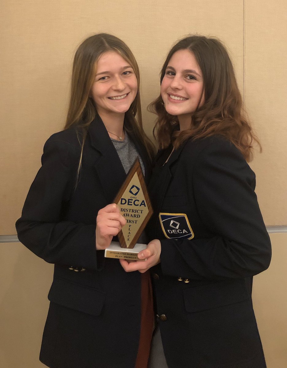 AWHSDECA's tweet photo. Big day for AW DECA. Lots of state qualifiers! Thanks to such an awesome group of students who gave 100%! First place teams in Integrated Marketing Campaign events - Jayden, Yamik, and Brody. Maddie and Skyler, and Ellie and Olivia. #firstplacefeelsgood https://t.co/7b3L1KmsHg