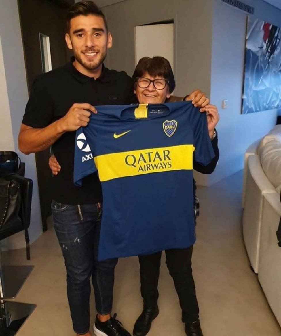🙏 Les pedimos por favor a todos los hinchas de Boca que recen y pidan por la Tota Salvio, madre del <a href="/totosalvio8/">Eduardo Toto Salvio</a>. Está pasando por un momento delicado de su vida. Tiene hemorragia cerebral y en estos momentos la están operando. Una bostera de ley que necesita mucho apoyo.