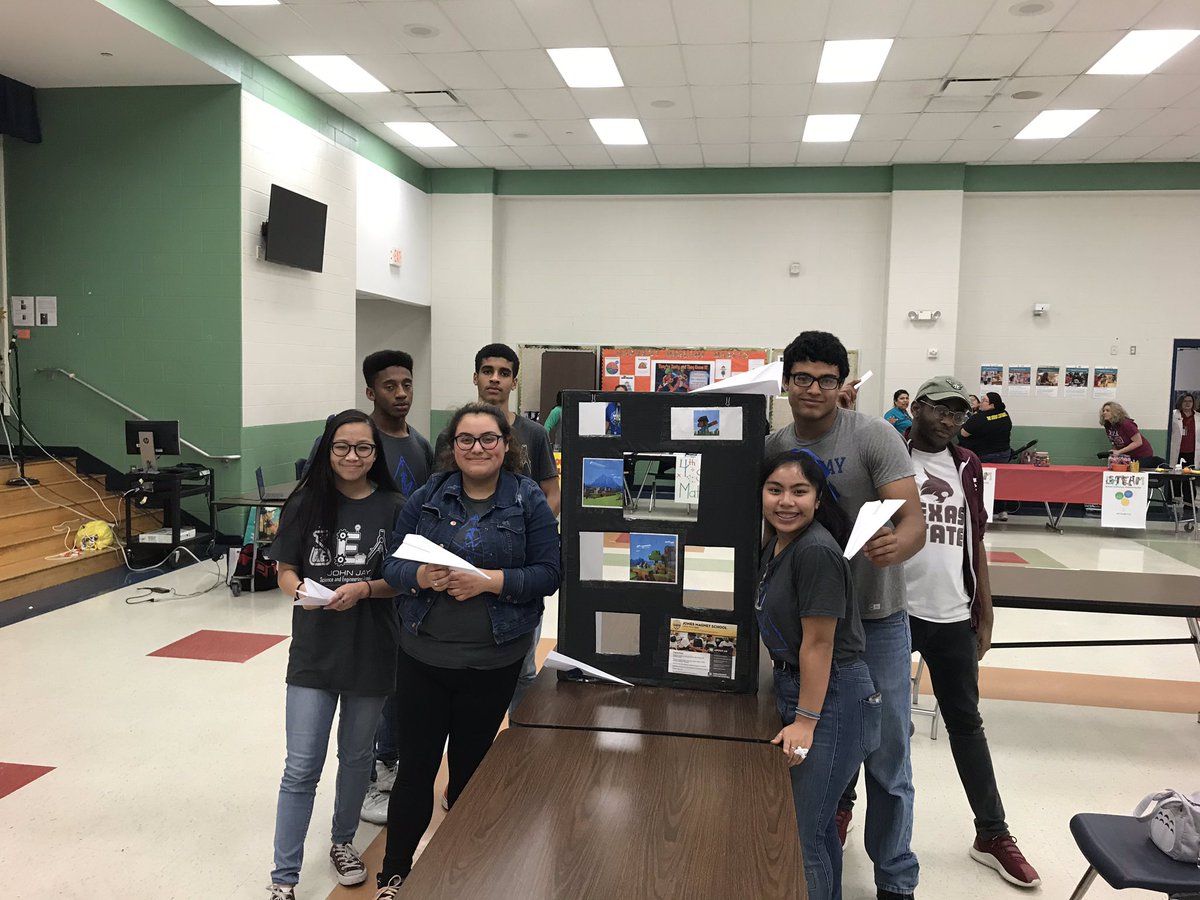 NISDJonesSTEM's tweet photo. #JonesSTEM @NISDJaySEA @NISDForester Awesome STEAM Night ya’ll!!!🙌🏻🙌🏻🙌🏻 #nisdlegends https://t.co/JUq4E8C3ir