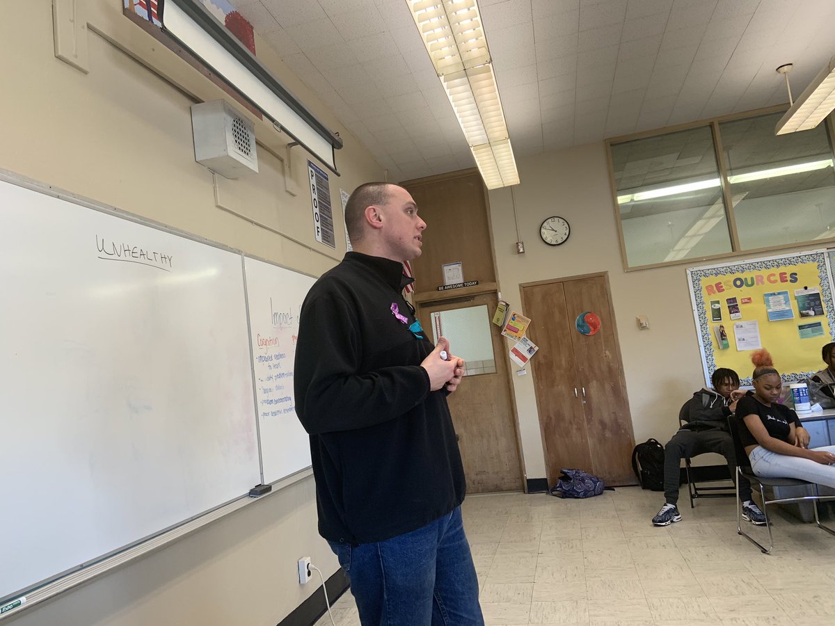 DreamProviso's tweet photo. February is Teen Dating Violence Awareness Month. Proviso East DREAM students had a session with Zach from Pillars to talk about healthy dating. @west40ISC @ProvisoEPride @PTHSD209 @West40H https://t.co/dVi2HztknX
