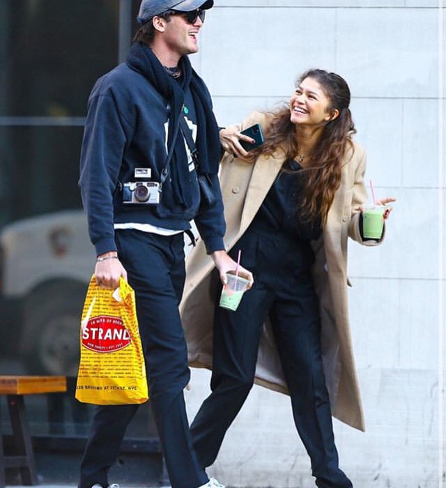 JB_swagg_me's tweet photo. Omg Zendaya and Jacob Elordi my heart is melting they’re so cute 🥰🥰🥰 https://t.co/RTSbuu8aSo