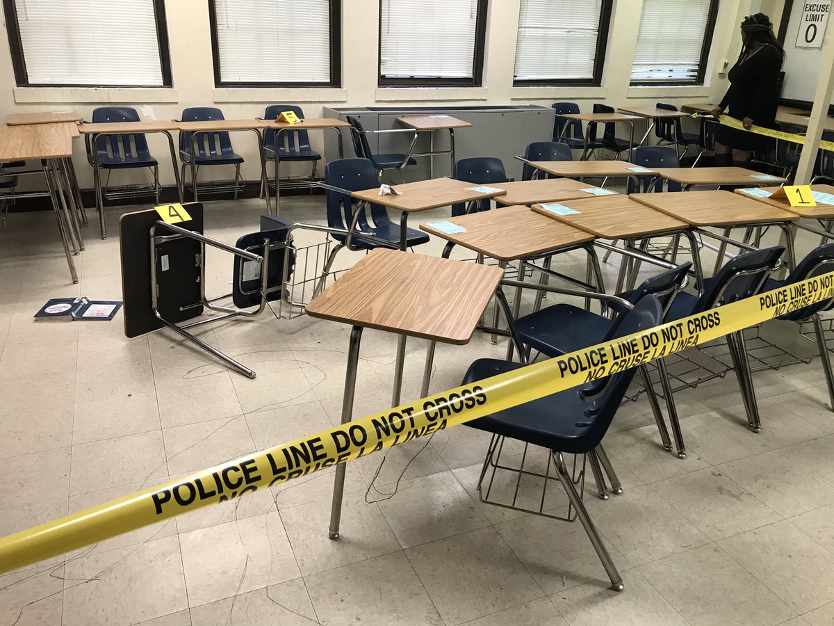 HVarrasse's tweet photo. #ARClaunch Success!!! The kids loved it and were so excited to solve the crime!!! https://t.co/jlRdRHZnqK