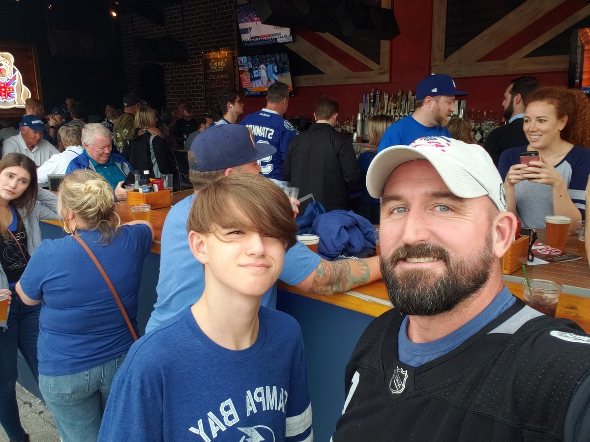 GUSUMac's tweet photo. Bolts game with this nugget! 🤙🏻🇺🇸 #bethethunder #thundernation #geauxbolts #TBLightning #TBBolts @TBLightning https://t.co/IHKtbB1WTu