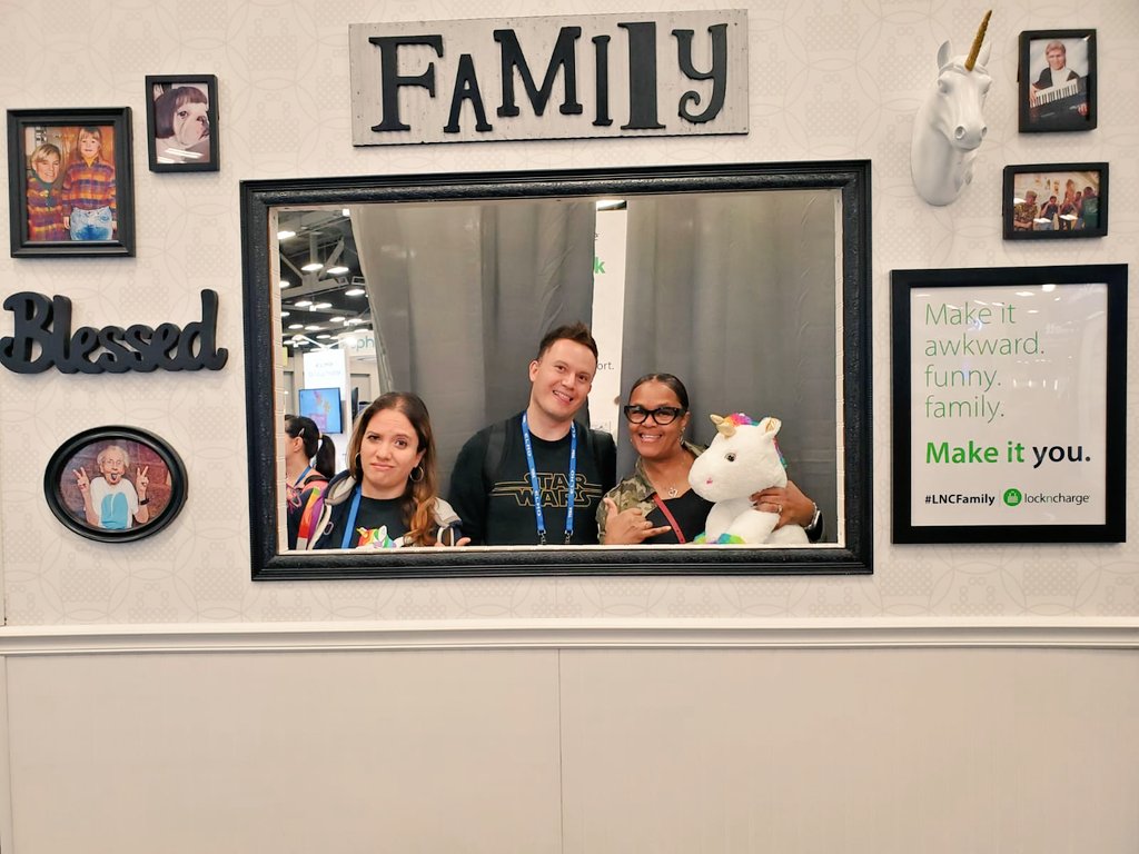 PaoMontero13's tweet photo. Going a little bit crazy with our friends of @LocknCharge it is great having you as part of my classroom resources! #Lovingtech @TCEA https://t.co/s0ycfR1jQQ