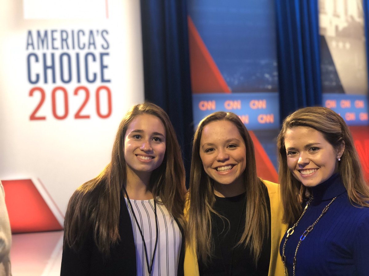 GiuliaVLopez's tweet photo. Grateful and honored to have worked with @CNN &amp; @CNNPolitics on the #IowaCaucuses2020. It was an amazing experience alongside an inspiring news production and field crew. Thank you CNN, @IthacaCollege, @ICParkSchool, and @JamesRada for giving me this opportunity! https://t.co/MHGJkKXY5k