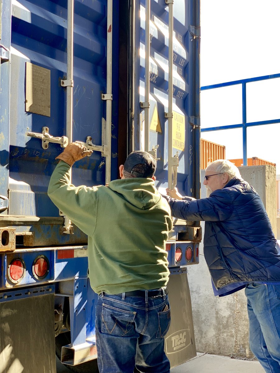 BreedloveFoods's tweet photo. Nearly 4 million servings are en route to our partner @NascentSol in Cameroon &amp; another 4 million to @Citihope for distribution in the Dominican Republic. That's nearly 8 million servings of food headed to those in need through the @USAID International Food Relief Partnership. https://t.co/vXoNuS84Xq