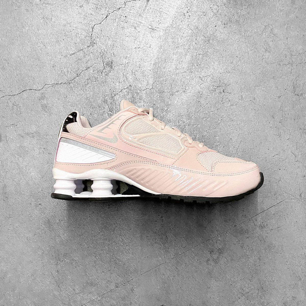 nike shox enigma 9000 barely rose