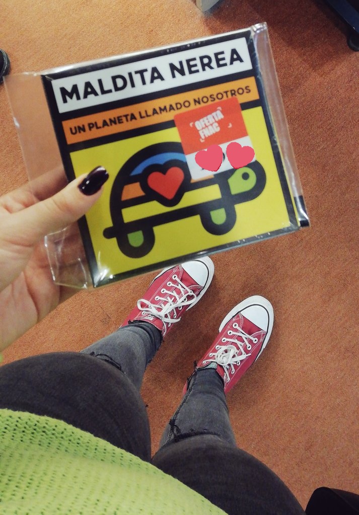 Andreaanm4's tweet photo. Cada vez @MalditaNerea se supera más, siempre consiguen transmitir algo en cada canción. Gracias por aparecer en mi vida ✨❤️🐢 #unplanetallamadonosotros #UPLLN https://t.co/PuRjlTaVEE