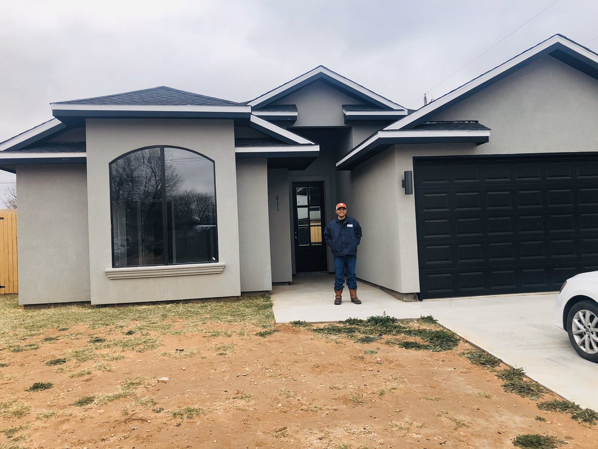 RealestAdan's tweet photo. I done got me a house today. https://t.co/xHn49YwBt1