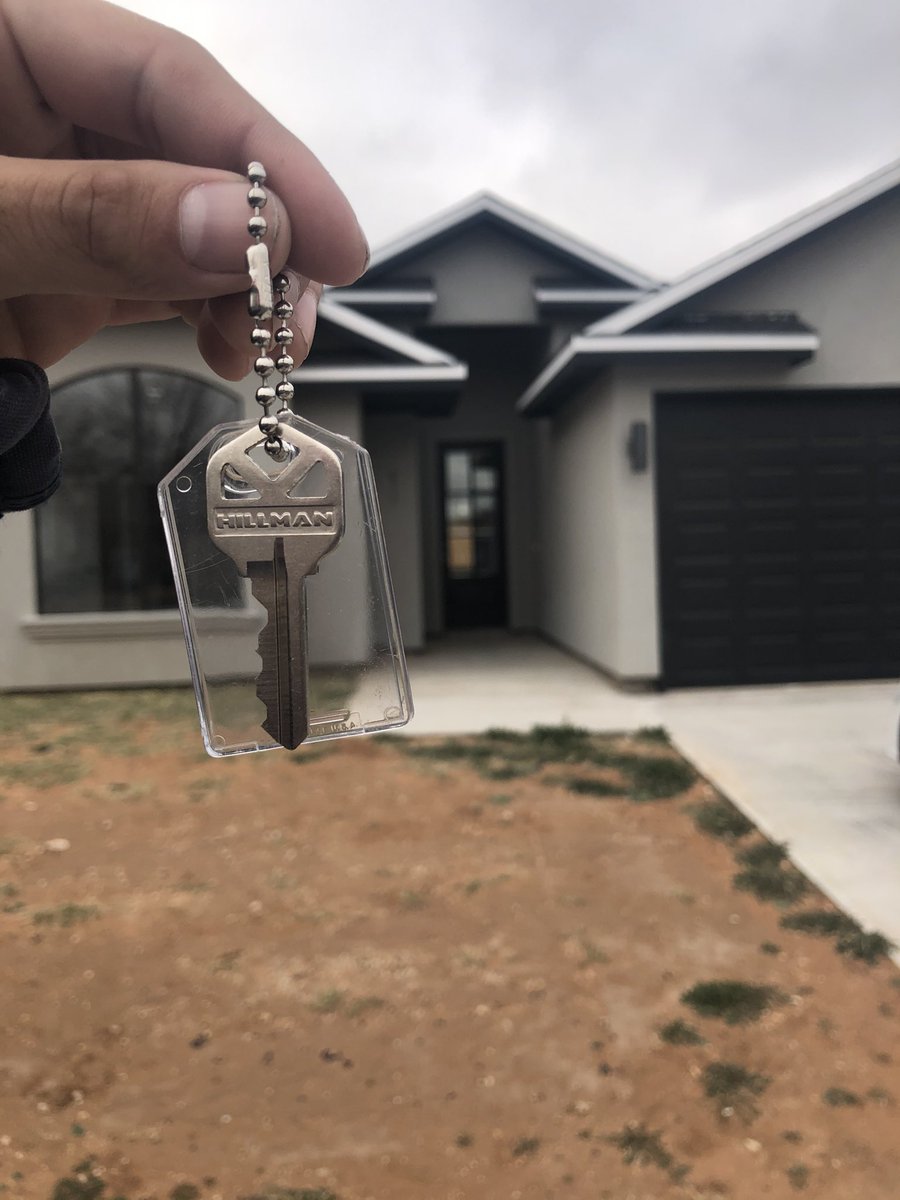 RealestAdan's tweet photo. I done got me a house today. https://t.co/xHn49YwBt1