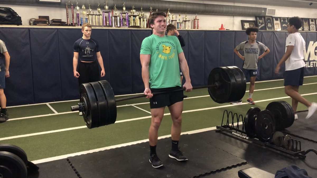 darrickware's tweet photo. Running fast and lifting heavy!
#TheTexasSpeedProject https://t.co/PwDifE6mgq