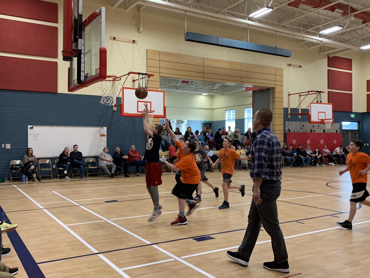 AmityElem's tweet photo. It’s Amity vs Amity tonight!  Go #amitygroundhogs #bsdpride https://t.co/FDSFx40d83