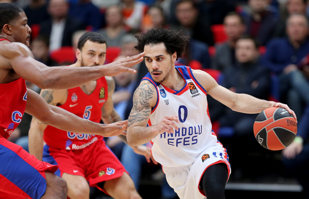 AnadoluEfesSK's tweet photo. Lider yoluna emin adımlarla devam ediyor!
CSKA Moskova 80 - 82 Anadolu Efes | Maç Sonucu 
#BenimYerimBurası https://t.co/2AKbz1rsvY