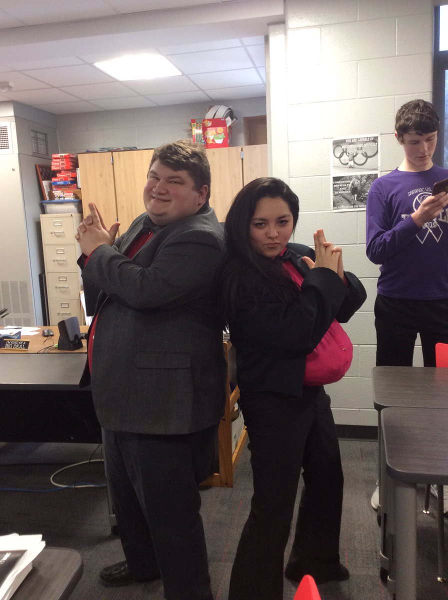 SarancSSTeach's tweet photo. Honored by “Dress like McRae, or your favorite staff member” day. I had fun coordinating outfits with students. https://t.co/ZZUOBiRGoC