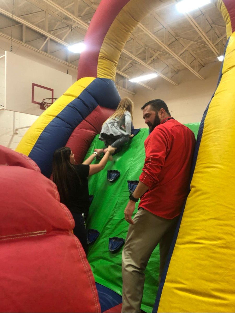 VaileVipers's tweet photo. January was out best month yet! This positive behavior party was a blast! https://t.co/TDygx8PlA7
