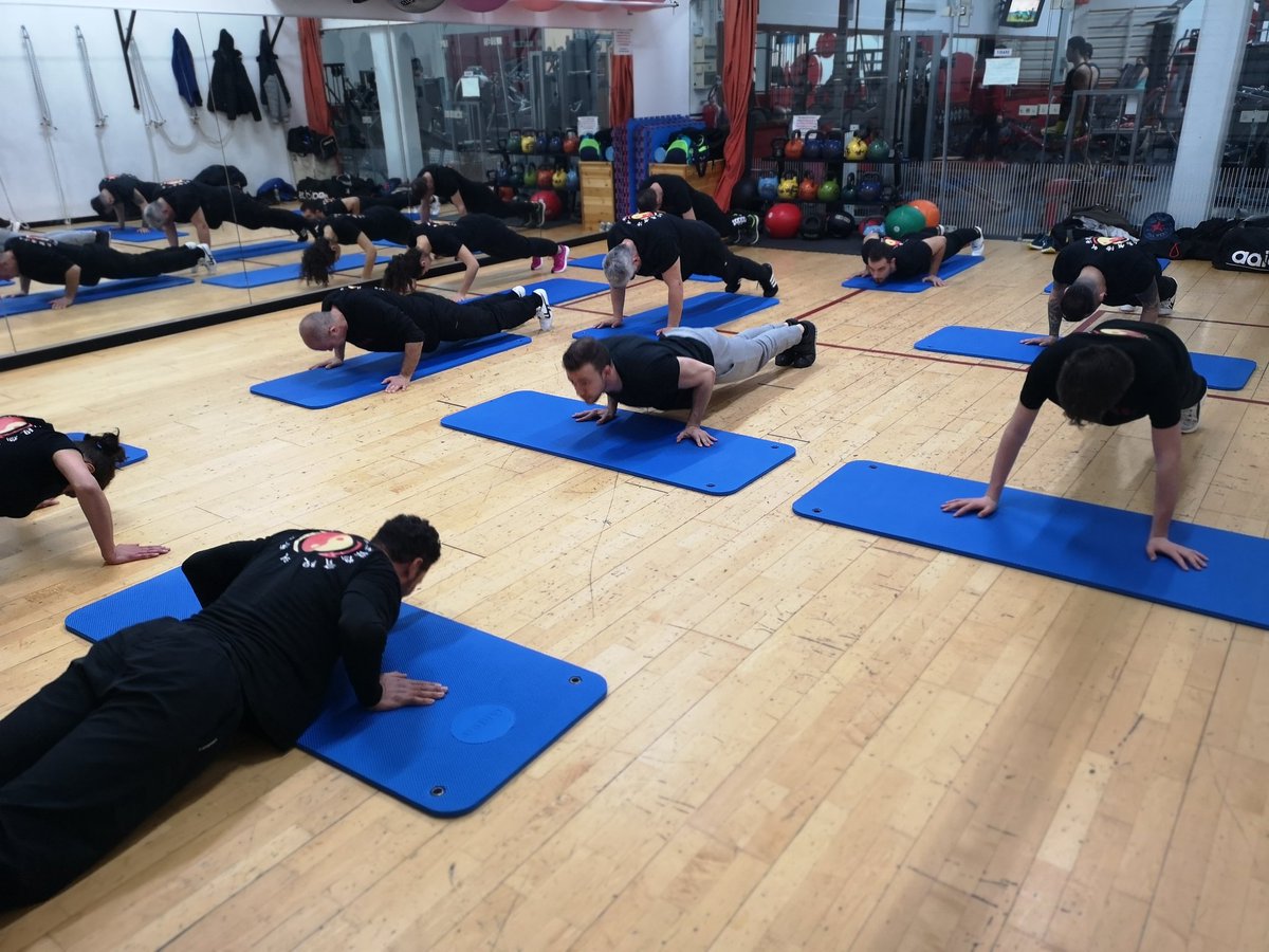 jkdbologna's tweet photo. Push-Ups training to improve self defense by JKD Bologna
#jeetkunedo #jkd #brucelee #martialarts #selfdefense #kungfu #gungfu #artimarziali #difesapersonale #wingchun #wingtsun #chinesemartialarts #autodifesa #defesapessoal #kickboxe #combatsports https://t.co/BfHJ7u1XnR