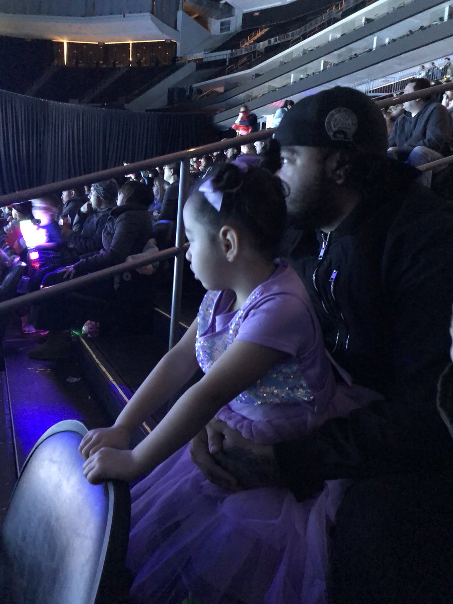 mik0mix's tweet photo. My baby girl had the best 4th bday, #slimefactory and #disneyonice https://t.co/lPwROS8RtO