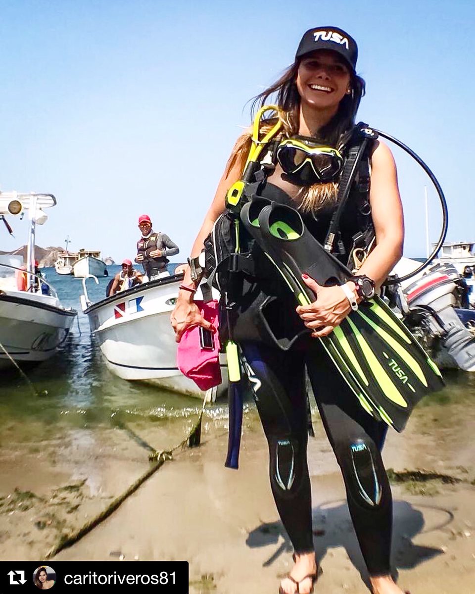 TUSALatina's tweet photo. Pues nada, aquí casual... ¡𝐒𝐢𝐞𝐦𝐩𝐫𝐞, listos para #bucear!

#Tusadivers  / IG @caritoriveros81
#AgentesTUSA

#TUSALATINA #TUSA #scubadiving #underwater #tusadiving #latinoamérica https://t.co/auUWgyJjnM