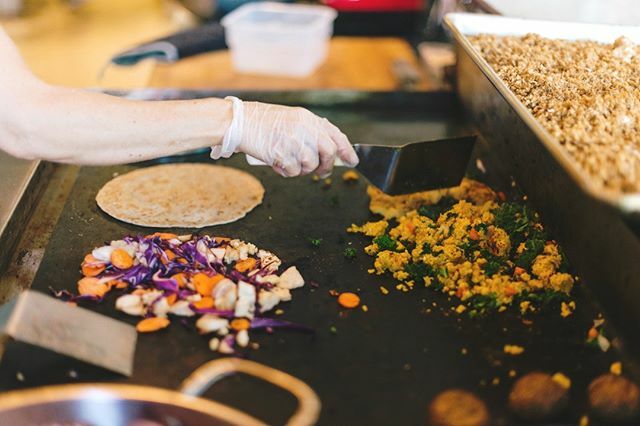 Always colorful, fresh and delicious. Plant based eating <a href="/uprootedkitchen/">the uprooted kitchen</a>
.
.
.
.
.
#veganpower #plantbasedfood #eatvegan #veganfood #thebesthoodever #eatinglocal #localazveganfood #azvegan #arizonaveganfood #eatingveganinaz #gilbertvegan #wheretoeatingi… ift.tt/2RX1ZHs