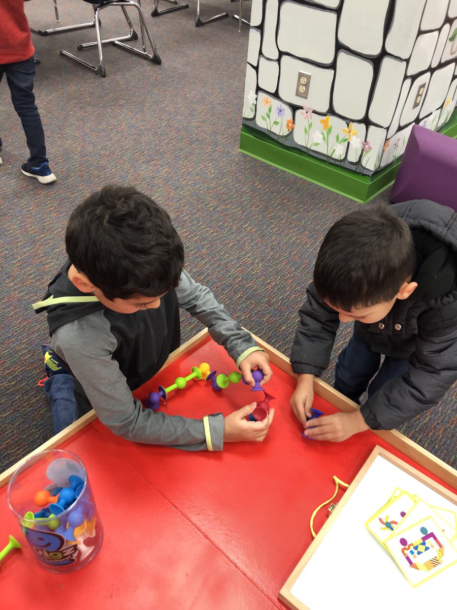 Fields_Library's tweet photo. My kids love using our Makerspace stations. @NISDFields @NISDLib #NISDLegends #FieldsLegends https://t.co/ubCdjiXTQn