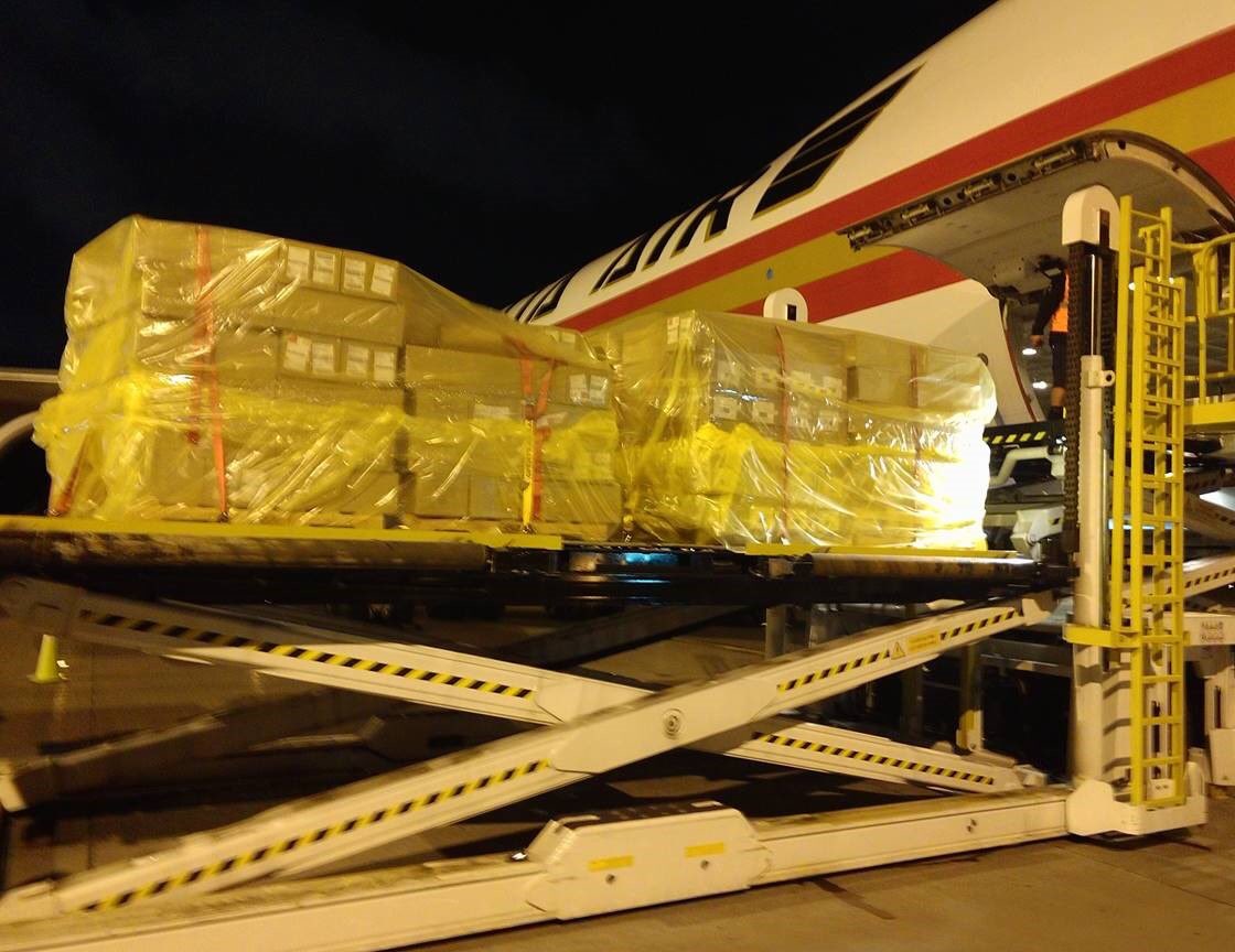 SecPompeo's tweet image. Proud of our rapid facilitation of the delivery of donated life-saving personal protection equipment and medical and humanitarian relief supplies to the people affected by the #coronavirus in #China. Grateful to the generous U.S. organizations donating to the relief efforts.