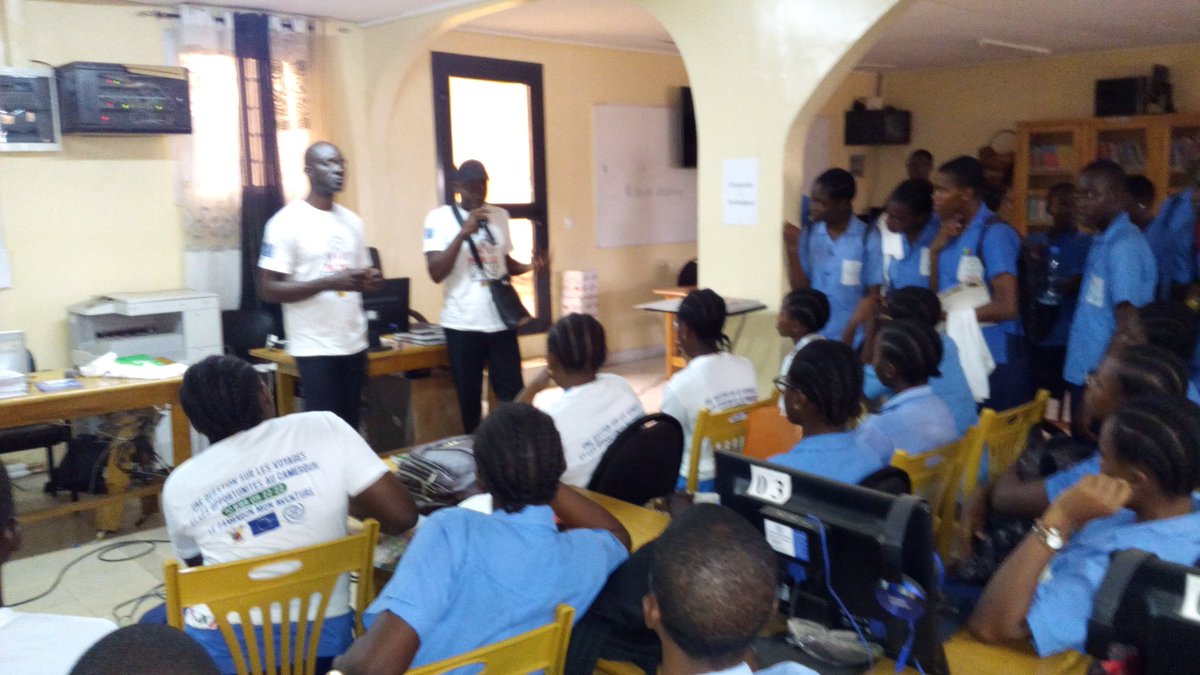 JonasNSEGBE's tweet photo. Au Lycée Bilingue de Nyalla à Douala ce mardi, les élèves ont fait preuve d'attention et de parfaite culture. Ils ne cèderons pas au piège des Migrations irrégulières et ils s'engagent à être des ambassadeurs des bons voyages.
#AfricaTrustFund #EuropAid #UE #OIM #ARECC #MINREX https://t.co/15riFjPNJv