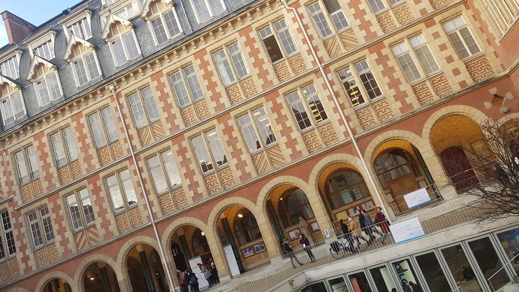 DHV_pro's tweet photo. Journée riche et intense #thinkedu20 #ESR. ➡️Lieu, organisation et programme👍. Merci @NewsTankHER et aux partenaires de cet événement @sup_recherche @UnivCathoParis @Cdefi #CGE @AdCF @AVUF_officiel @FranceUrbaine @villes2fr @IAEFRANCE @Fnau_urba @Elsevier @Microsoft https://t.co/AFavK24CI2