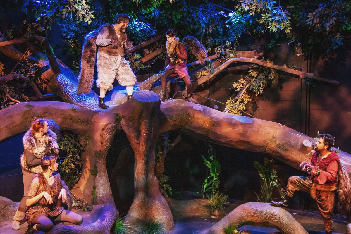 The_Aurora_Fox's tweet photo. #TheSquirrels closes on Sun. As of now, there are 10 seats left for the entire weekend. If you were intending to get tix but haven't yet, now might be the time to jump on that nut. (So to squeak.) #SquirrelHumor
For tix: https://t.co/XbGFxPR5eh or 303.739.1970.
Photo: Gail Marie https://t.co/z7ZbdmVywo