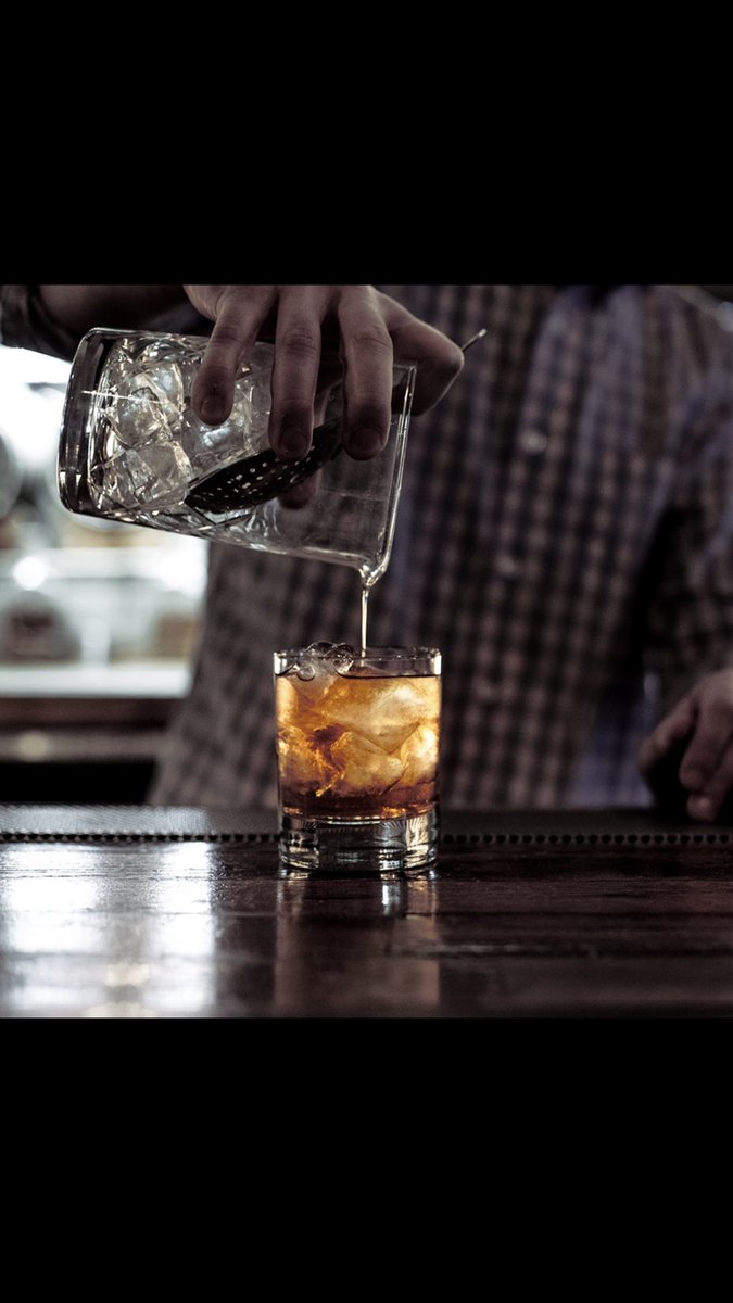 25DegreesCHI's tweet photo. $5 WHISKEY NIGHT starts at 4pm!! Whose coming?! And don’t forget our weekly #happyhour consisting of $5 well drinks and draft beers PLUS half off apps. https://t.co/tb7FKJlw5a