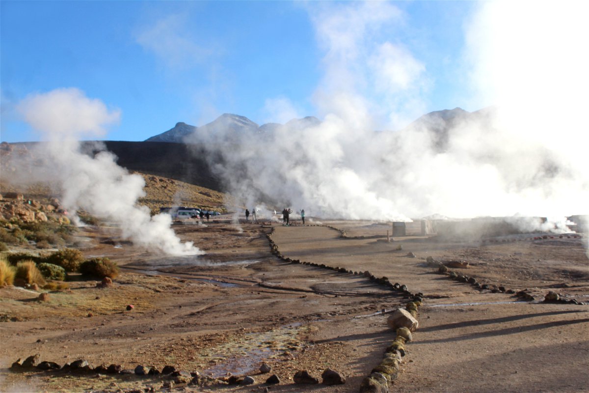 Los_Caminantes's tweet photo. El Tatio. Por las alturas de la Comuna de San Pedro de Atacama, en la región de la Puna, sobre los 4.000 m.s.n.m. https://t.co/VxmjMJk4bz