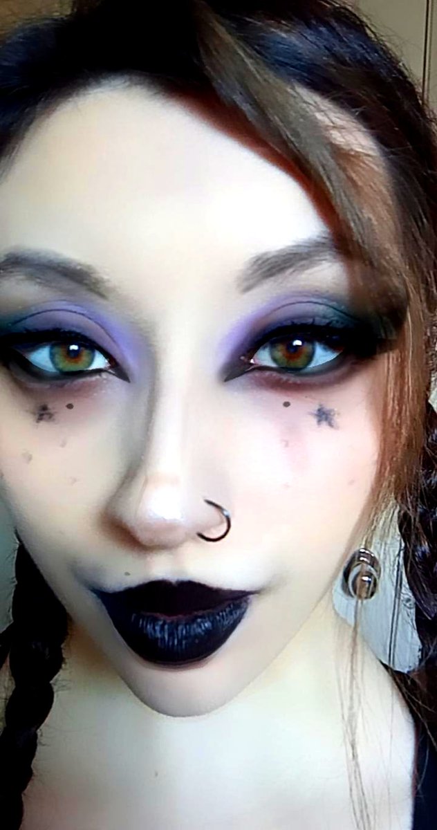 DarthStarrxo's tweet photo. Here is more of her amazing filters
@PaigePiskin
#ootd #motd #darthkitana #queenkit👑 #gothicmakeup #gothgirls #gothselfie #filters #palegirls #pale #kitana #makeup #catliner #customfilters #babealert #gothbabe #selfie https://t.co/I8wcsHR6uT