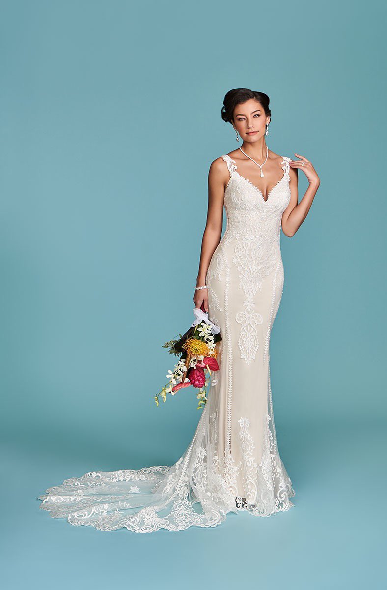 KittyChenBridal's tweet photo. Available in Ivory/Natural and White/Natural. Pictured here is ivory on a natural-colored lining. A darker lining always helps the lace appliques pop, which is why we always try to sway brides away from the the traditional white gowns. ❤️

Trust, J1989 | https://t.co/ydmdV7JqqY https://t.co/ZvbgI37j2n