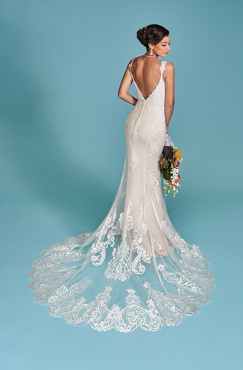 Available in Ivory/Natural and White/Natural. Pictured here is ivory on a natural-colored lining. A darker lining always helps the lace appliques pop, which is why we always try to sway brides away from the the traditional white gowns. ❤️

Trust, J1989 | jessicamorganbridal.com